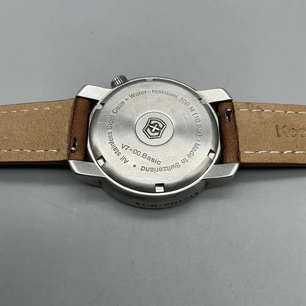 Victorinox Swiss Army V7-00 Mens Watch 37mm Yellow Dial Leather New Battery